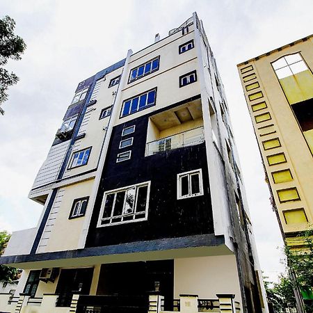 Hotel O Home Comfortable Stays, Near Aasam Gadh Current Office Sururnagar 외부 사진