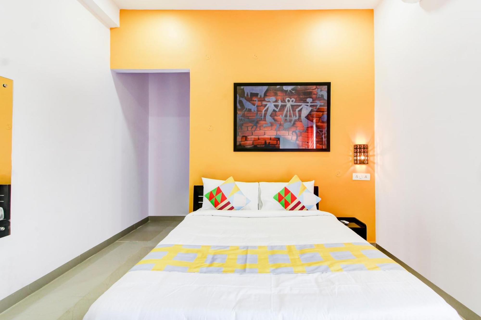 Hotel O Home Comfortable Stays, Near Aasam Gadh Current Office Sururnagar 외부 사진